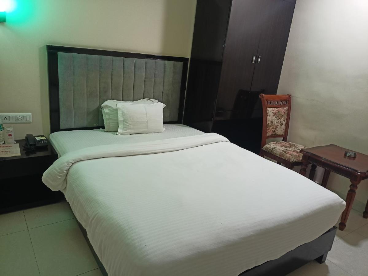 Hotel Jmd International Katihar Extérieur photo