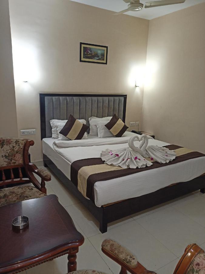 Hotel Jmd International Katihar Extérieur photo